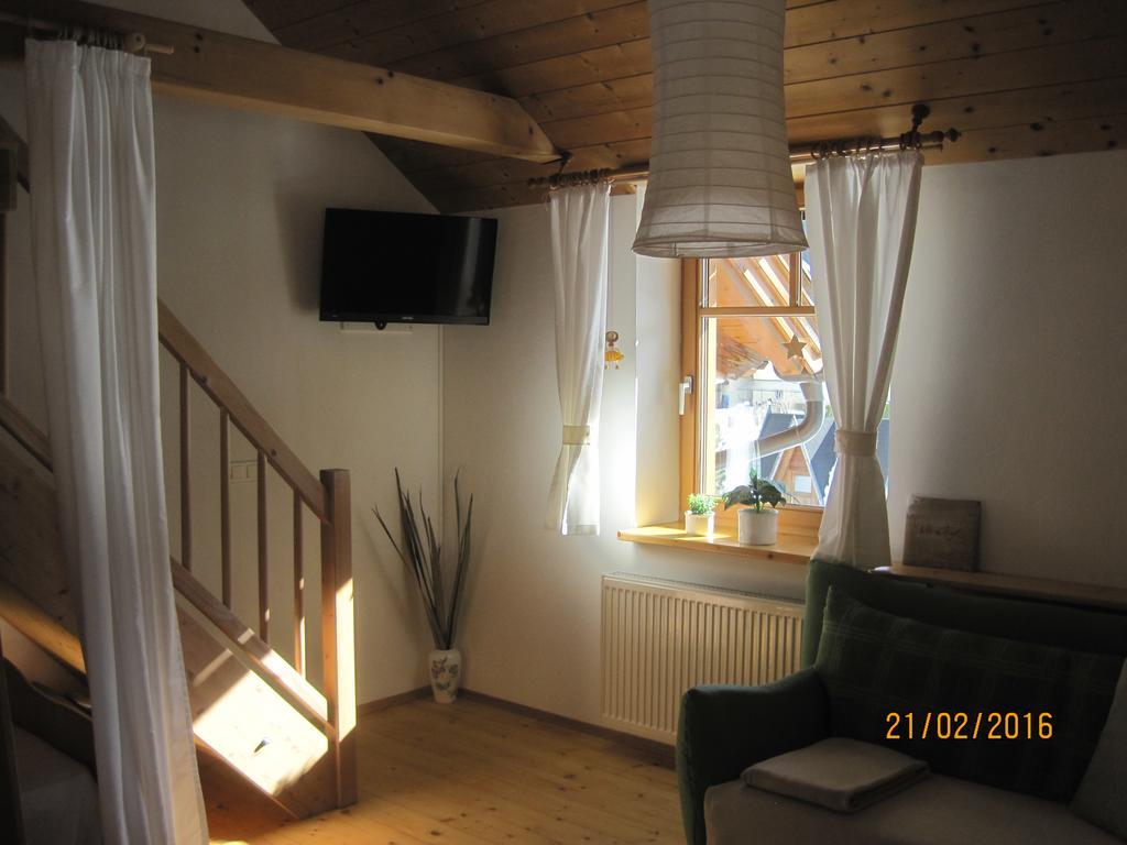 Haus Der Sonne Apartment Kotschach-Mauthen Exterior photo